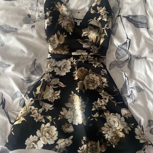 Stunning semi formal dress💓